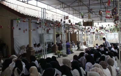 Penuh Kebersamaan, SMK Unggulan Al Kamal Kunir Gelar Peringatan Maulid Nabi Muhammad SAW